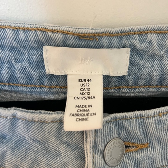 H&M Denim Mom Short - Picture 3 of 3